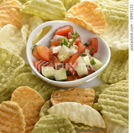 Chips and Salsa 9993131