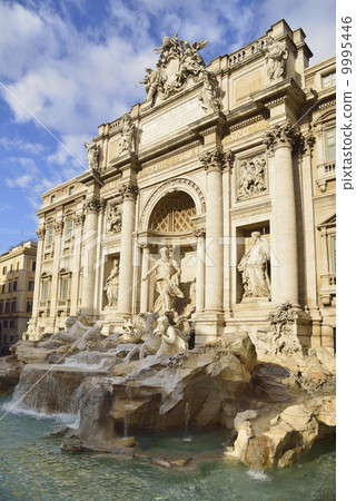 Trevi Fountain 9995446
