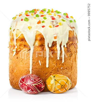 Easter cake and easter eggs isolated Easter cake and easter eggs isolated 9995752