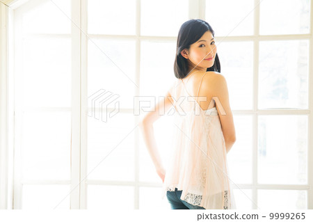 Women's portrait Women's portrait 9999265