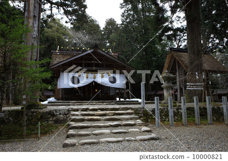 Emperor Shrine 10000821