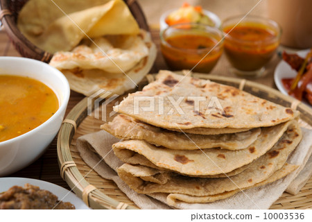 Chapati and roti canai 10003536