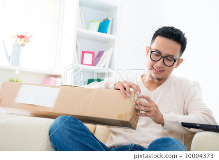 Received an express parcel Received an express parcel 10004373