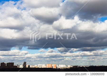 spring skyline and high sky with white clouds 10006000