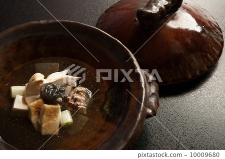 Turtle hot pot 10009680