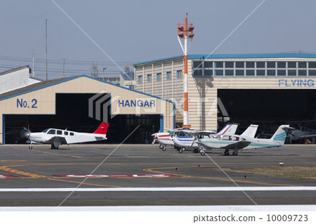 在姚機場的機庫 10009723