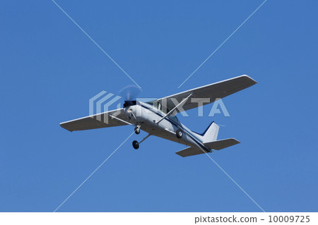 飛行藍天的小機器 飛行藍天的小機器 10009725