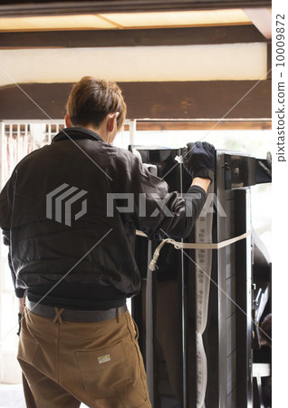 Piano loading Piano loading 10009872