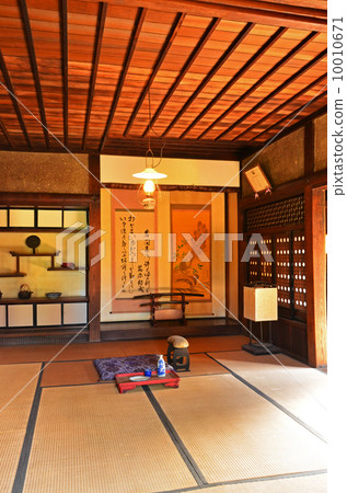 Former Iwama Family Farmhouse Housing 10010671