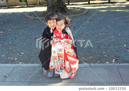 Shichigosan (friends brother and sister) 10013330