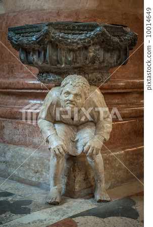 Interior of Santa Anastasia Church, Verona, Italy 10014649