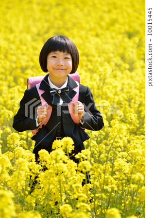嘲笑強姦領域的新的一年級女孩 嘲笑強姦領域的新的一年級女孩 10015445