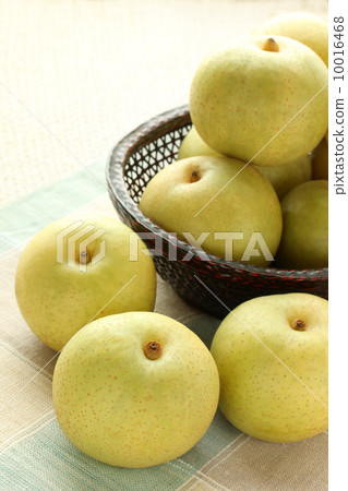 Pear · Twentieth century · Basket vertical 10016468