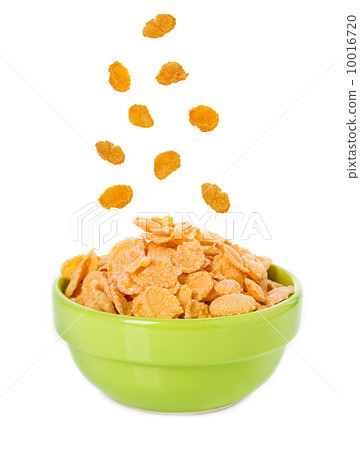 Bowl with corn flakes on the white background 10016720