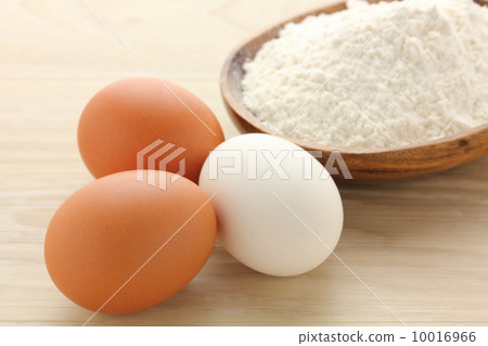 雞蛋和麵粉 10016966