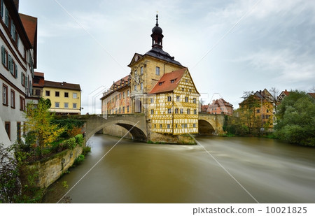 Famous half-timbered house in Bamberg, Germany. 10021825