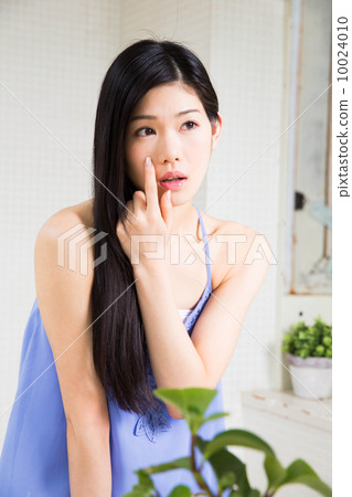 護膚品女性 護膚品女性 10024010