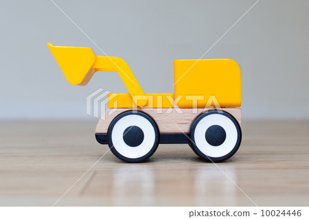 Simple wheel dozer toy Simple wheel dozer toy 10024446