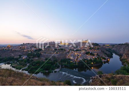 西班牙古都托萊多的夜景 西班牙古都托萊多的夜景 10033511
