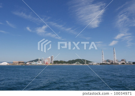 View of the sky and resort area from off Wakaura Bay 10034971