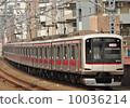 火車穿過鐵路 10036214