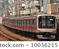 火車穿過鐵路 10036215