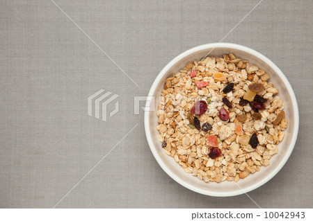 Fruit granola Fruit granola 10042943