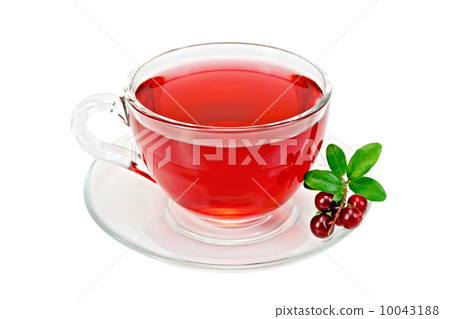 Tea with cranberries in a glass cup 10043188