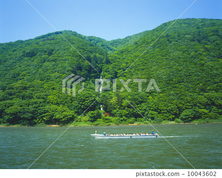 Mogami river boat descent 10043602