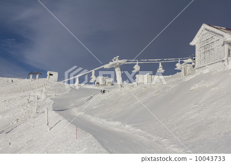 cableway on Mount Hermon cableway on Mount Hermon 10043733