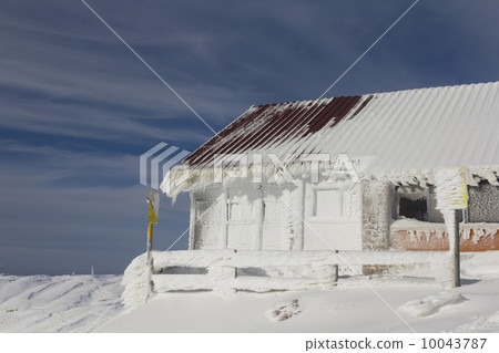 fantastic of sculpture on the mountain in the snow fantastic of sculpture on the mountain in the snow 10043787