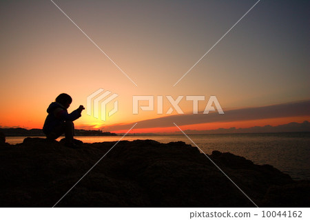 一個男孩用相機 一個男孩用相機 10044162