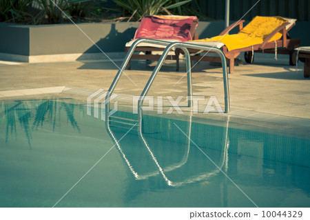 Ladder of a swimming pool 10044329