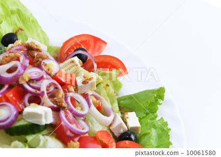 salad with fresh vegetables 10061580