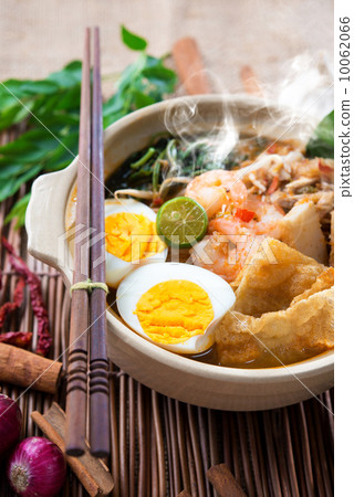 Prawn noodles Prawn noodles 10062066