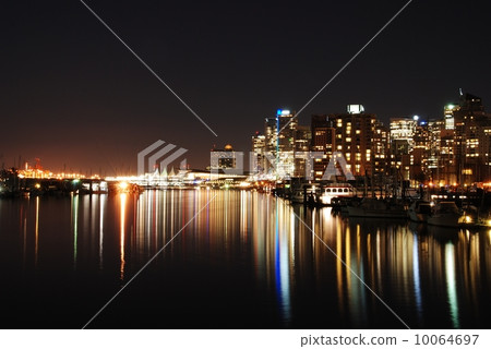 Night scene of downtown in Stanley Park, Vancouver Canada Night scene of downtown in Stanley Park, Vancouver Canada 10064697