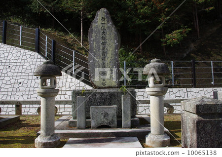 Inoue Kaoru的墳墓 10065138