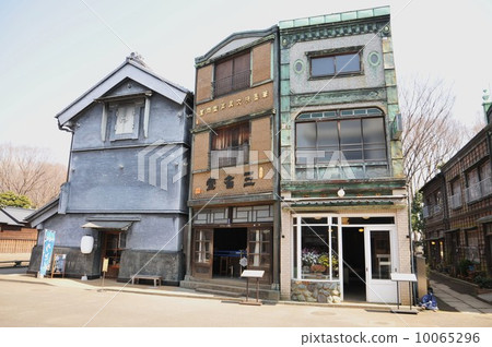 Edo-Tokyo district park store house 10065296