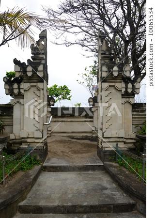 Indonesia Bali Streets 10065534