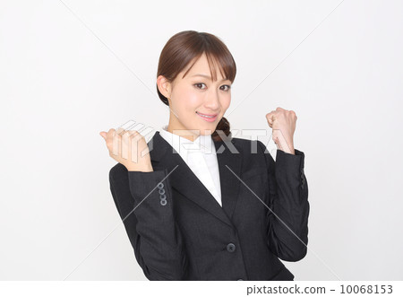 勇敢擺姿勢的年輕OL 10068153