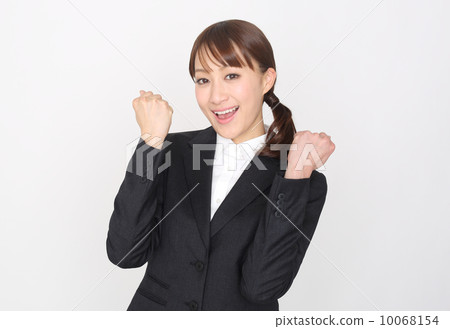 勇敢擺姿勢的年輕OL 10068154