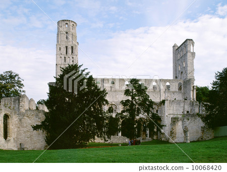 Abbey of Jumiège Abbey of Jumiège 10068420