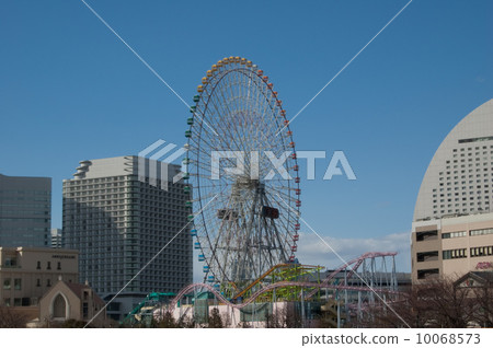 From Yokohama Bridge to Yokohama Cosmo World From Yokohama Bridge to Yokohama Cosmo World 10068573