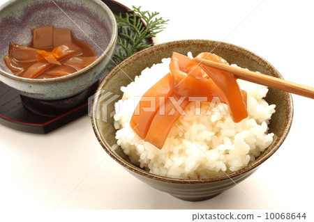 Salted rice rice Japanese food delicacy white background 10068644