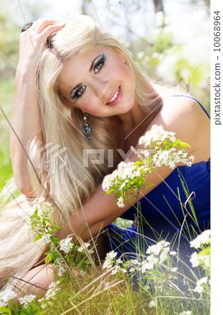 Beautiful blonde girl. Spring time Beautiful blonde girl. Spring time 10068964