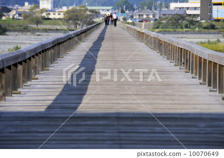 The world's longest wooden footbridge bridge Horai Bridge The world's longest wooden footbridge bridge Horai Bridge 10070649