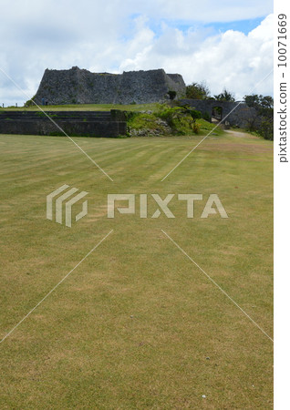世界遺產Nakagusuku城堡遺址（Nakagami郡，沖繩縣Nakagakujo村，Nakagusuku村） 10071669