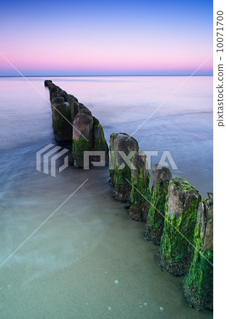 Breakwater Sunset 10071700