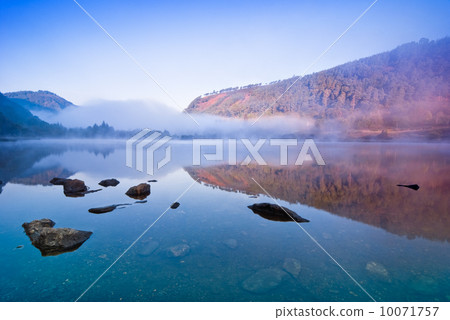 Lake in Glendalough 10071757