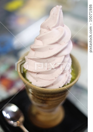 Japanese soft cream 10071986